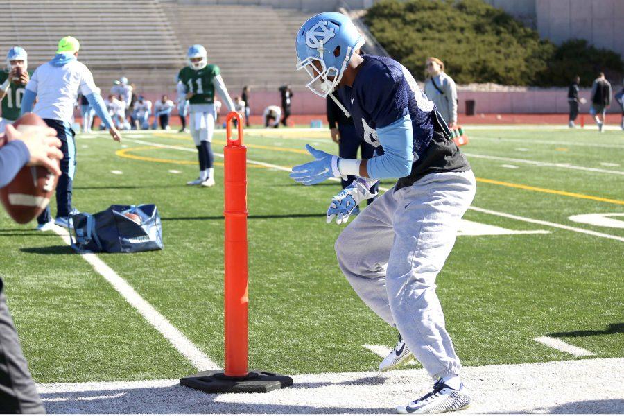 NorthCarolinaFootballPractice_12