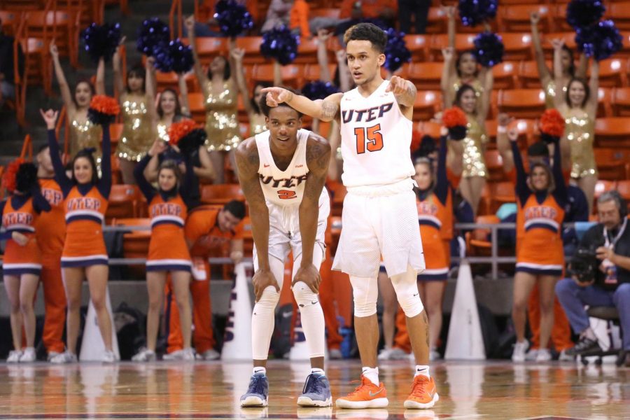 Omega Harris and Kobe Magee scout the ways to attack Howard's University defense. 