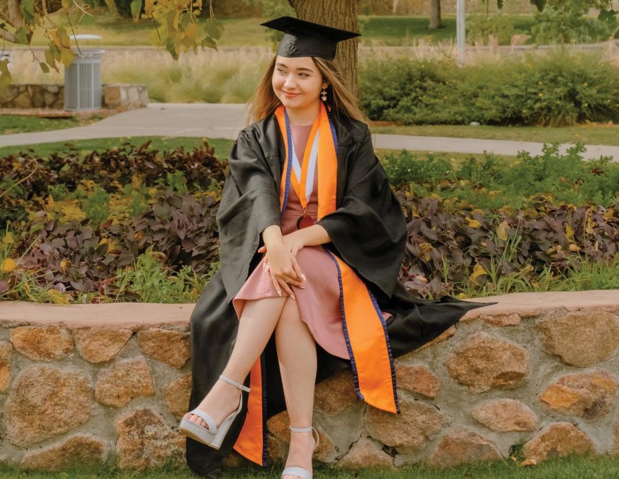 college graduation picture posing｜TikTok Search