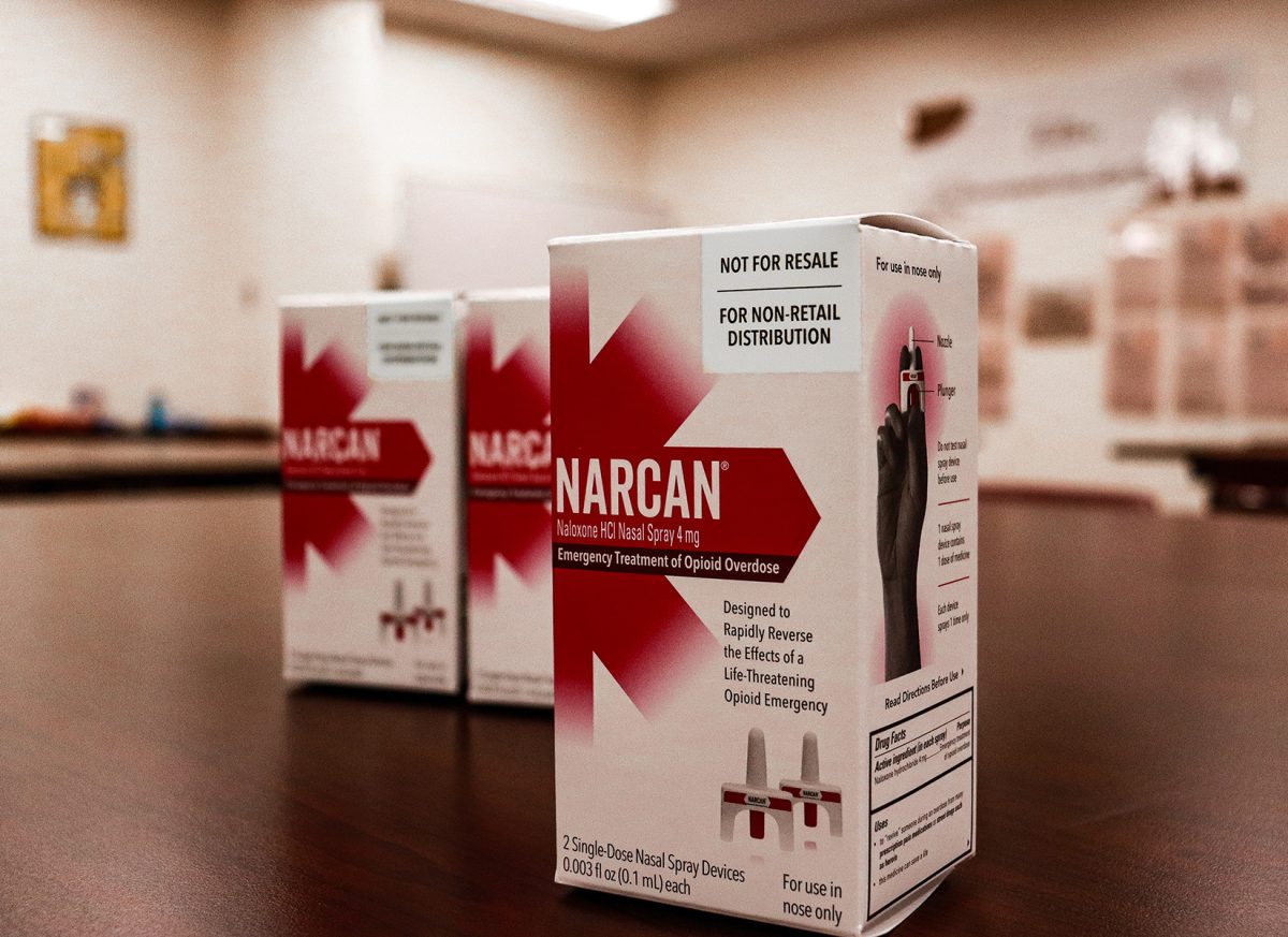 At EPCC Valle Verde’s Writing Center, free Narcan is available for students and community members.