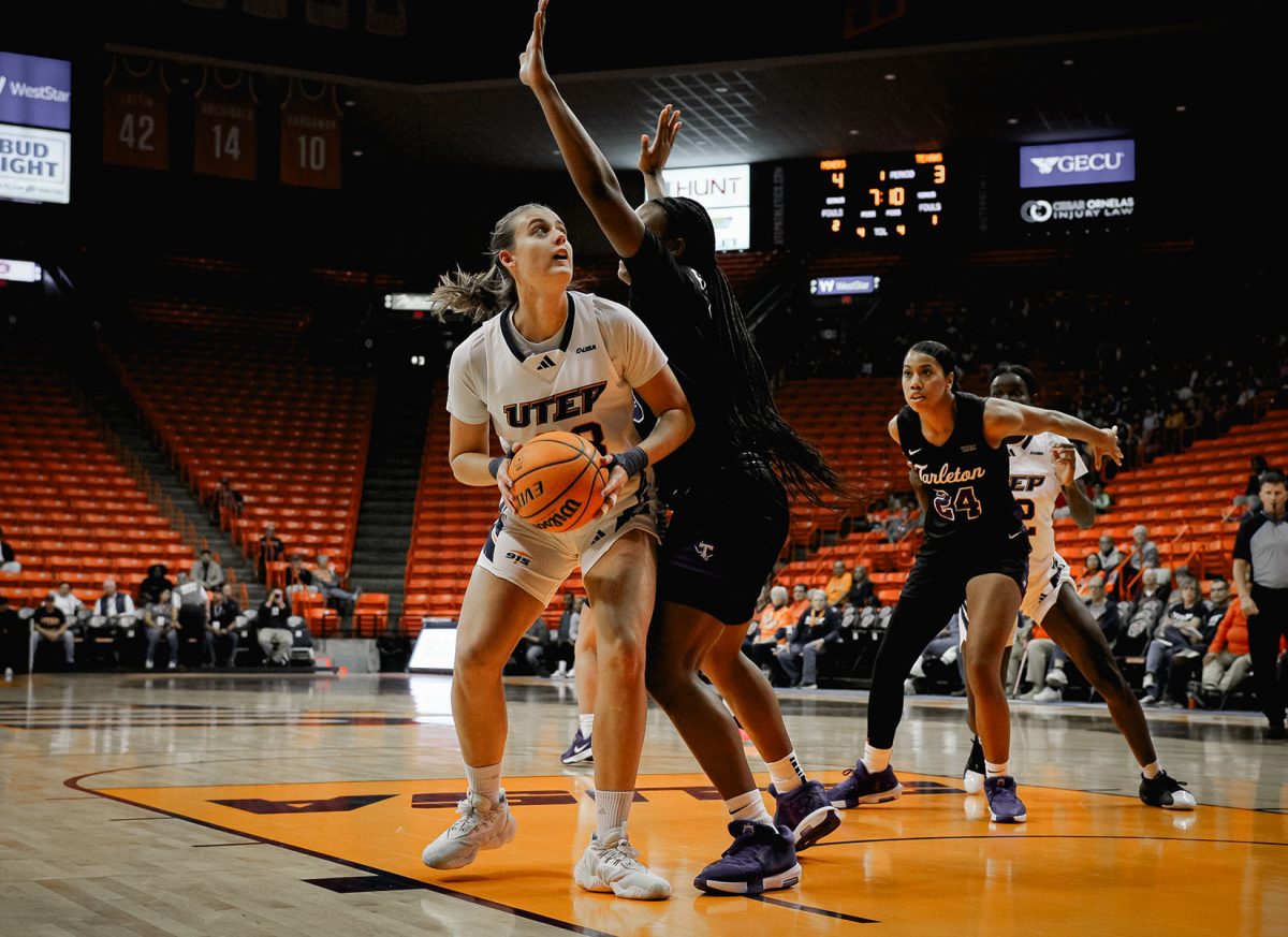 Sophomore forward Luisa Vydrova drives into the defender to score a layup.